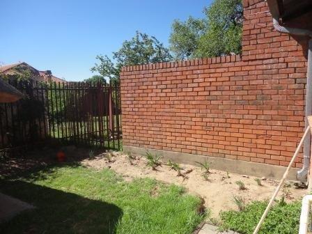 To Let 2 Bedroom Property for Rent in Ladybrand Free State